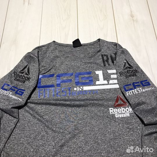 Лонгслив reebok