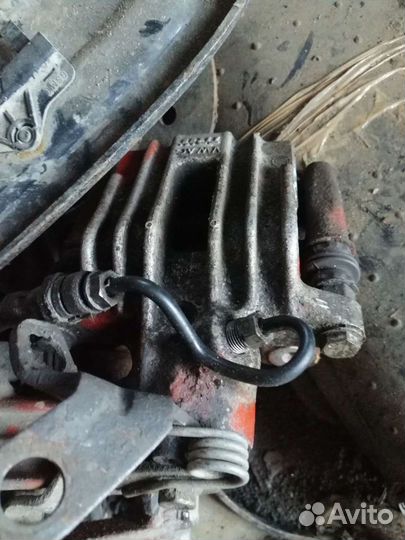 Суппорт Задний Шкода Октавия А5 Йети Фольксваген Д