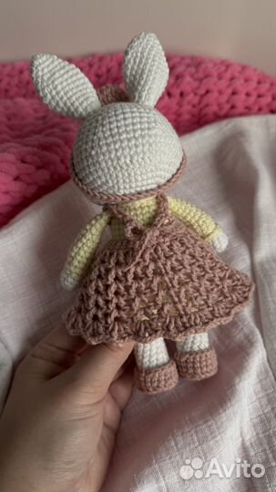 Вязаный зайка