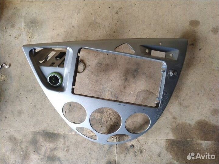 Рамка магнитолы Ford Focus 1 1.8 2003
