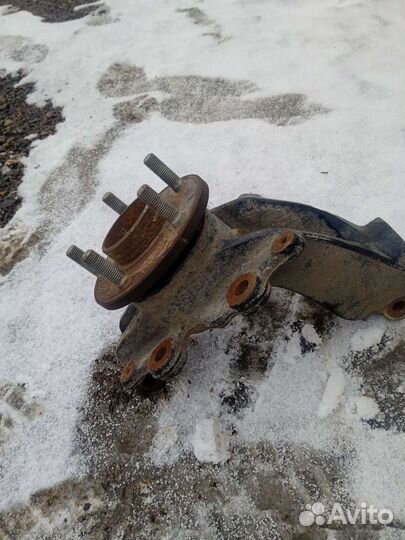 Поворотный кулак ford focus 3