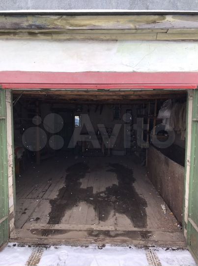 Гараж, > 30 м²