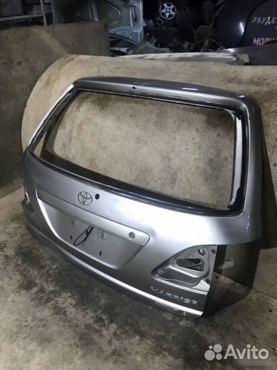 Крышка багажника Toyota Harrier