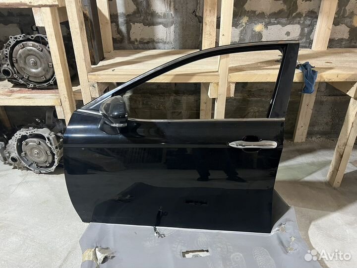 Передняя левая дверь Toyota camry v70 218