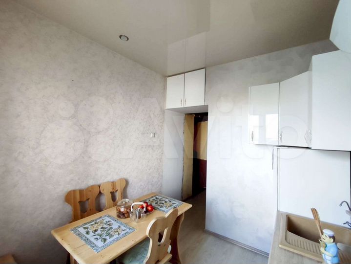 2-к. квартира, 50 м², 6/9 эт.