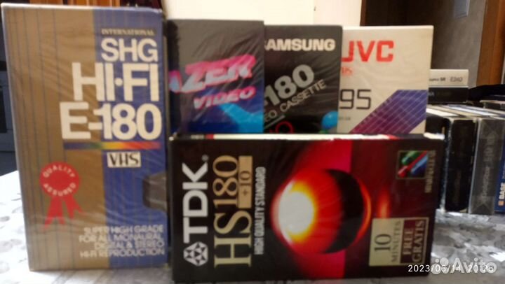 Видеокассеты записью