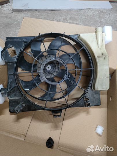 Кожух с вентилятором охлаждения Киа Рио 3