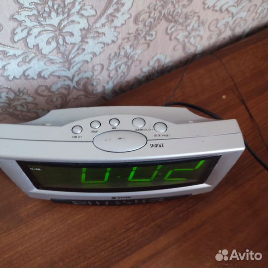 Часы с радио