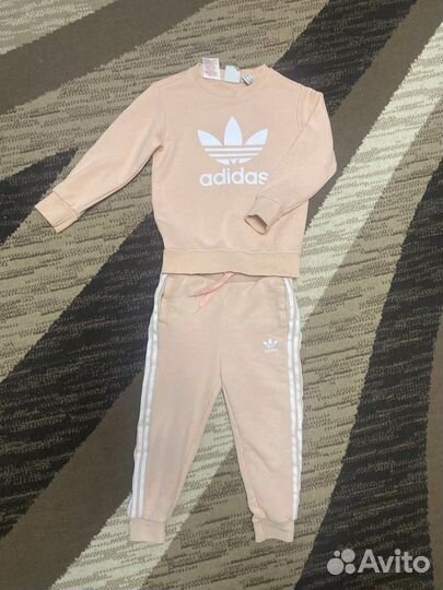 Спортивный костюм для девочки