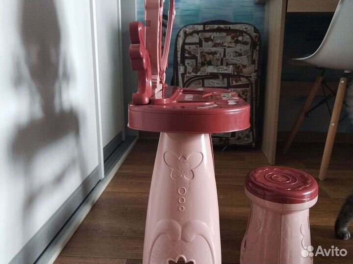 Детский туалетный столик для девочки