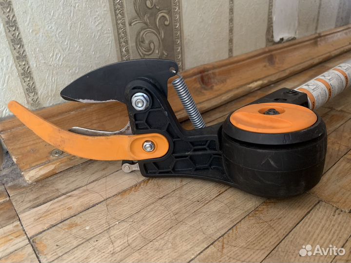 Сучкорез fiskars UPX86