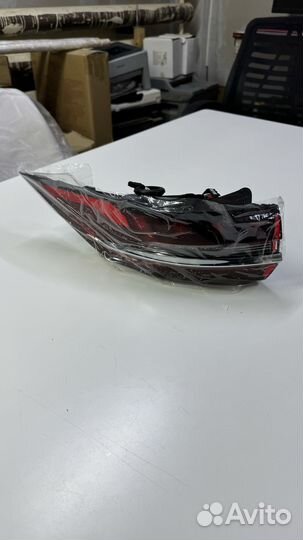 Фара задняя левая Geely Monjaro KX11