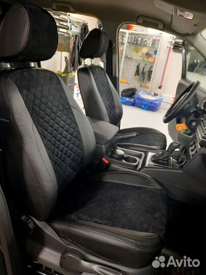 Чехлы Volkswagen Amarok Алькантара ромб Автопилот