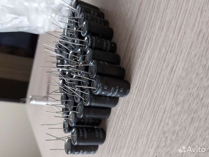 Конденсаторы электролитические 10в 1500мкф