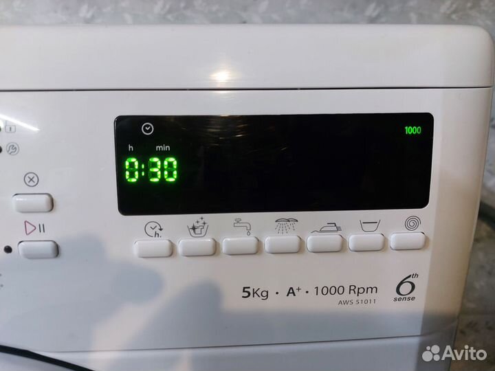 Стиральная машина Whirlpool AWS 51011