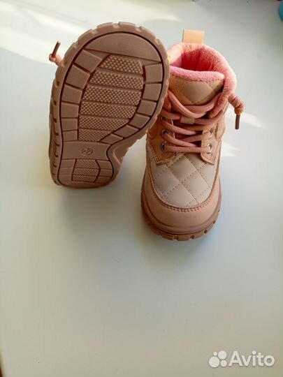 Ботинки демисезонные для девочки 22 размер