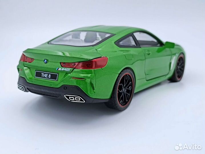 Коллекционная модель металлические машинки BMW М8