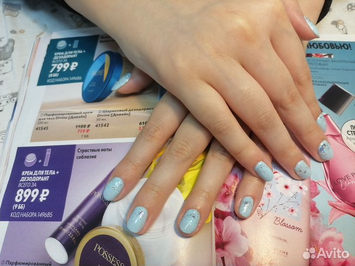 Маникюр, наращивание ногтей