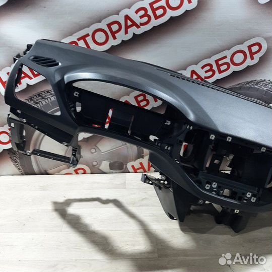 Торпедо LADA Vesta седан 2016