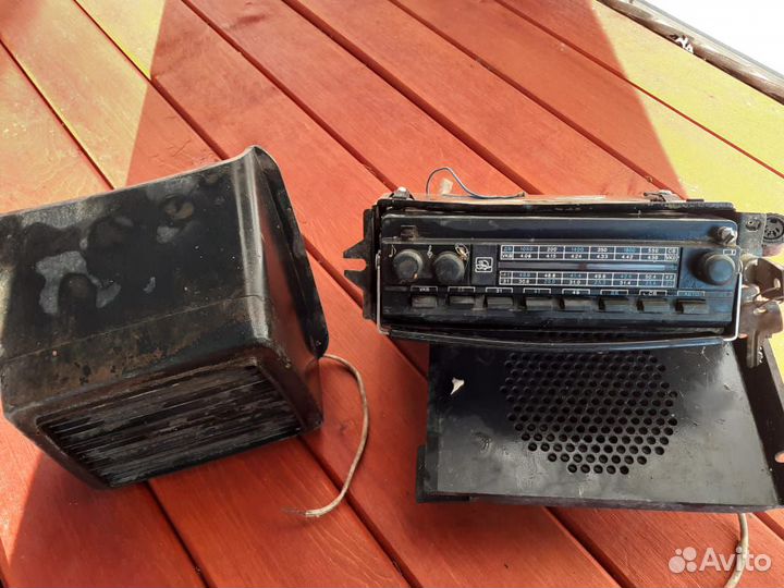 Автомобильный радиоприемник