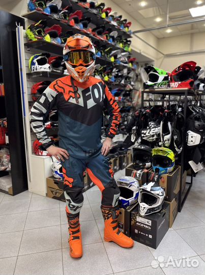 Комлект джерси и штаны FOX