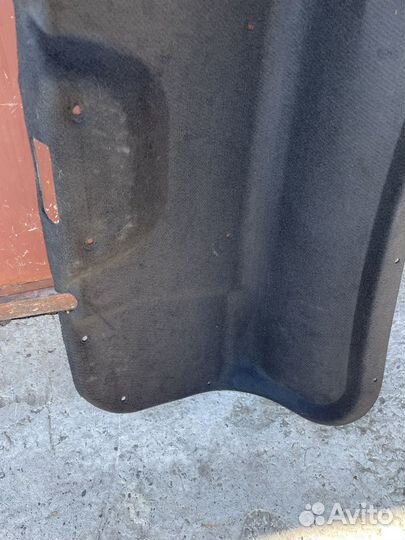 Обшивка крышка багажника Ford focus 2