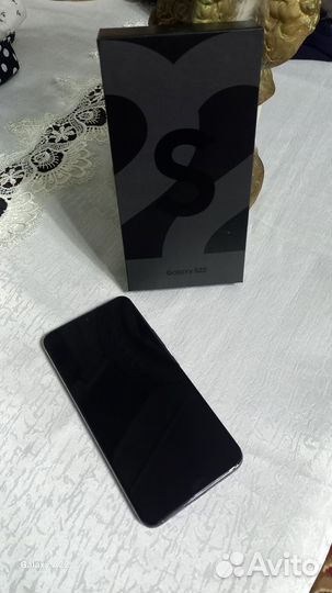 Samsung Galaxy S22, 8/256 ГБ