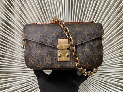 Сумка Louis Vuitton Pochette metis East West