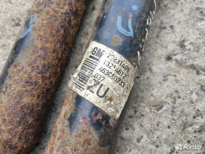 Амортизаторы задние на Opel Combo Meriva A