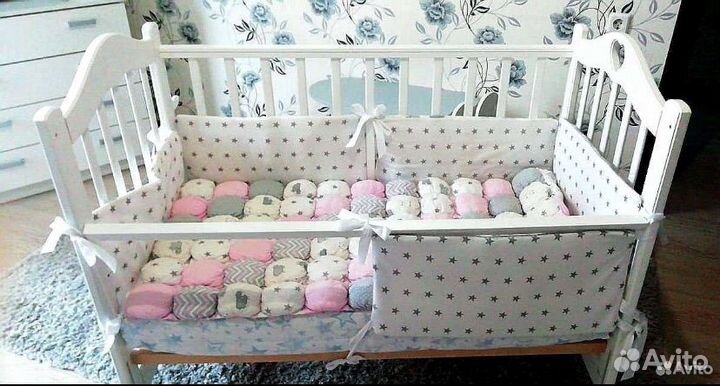 Детская кроватка с маятником и ящиком и матрас