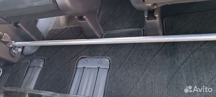 Распорка кузова Honda Stepwgn RP