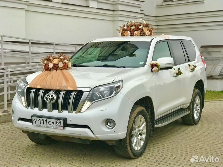 Прокат и аренда украшений на свадебные автомобили