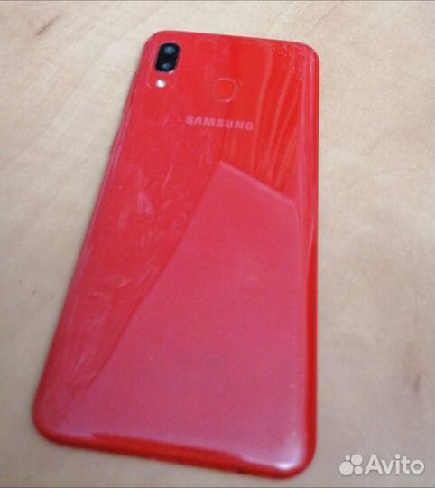 Samsung Galaxy A20, 3/32 ГБ