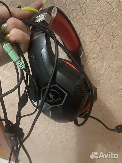 Наушники с микрофоном