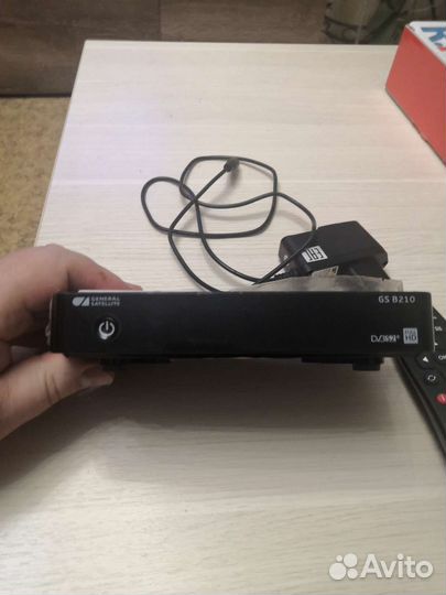 Приставка для спутникового тв триколор GS B210