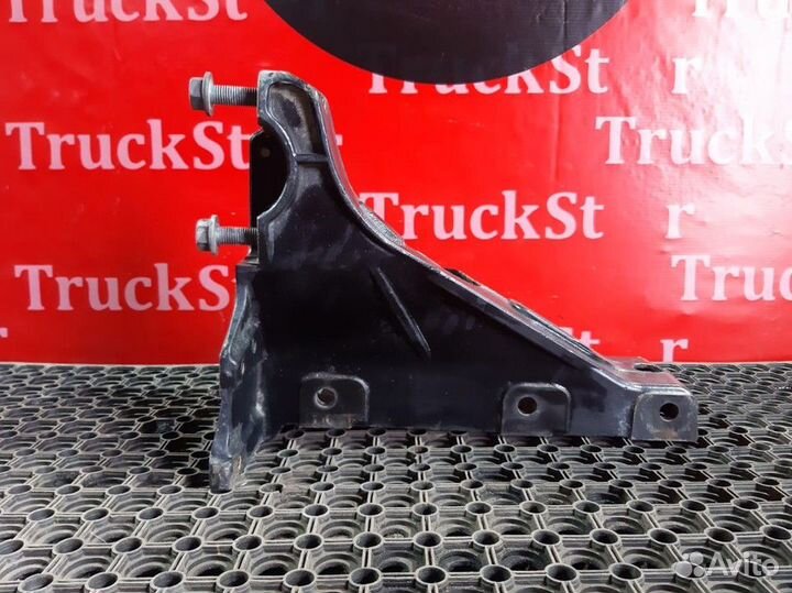 Кронштейн торсиона кабины левый Daf XF106