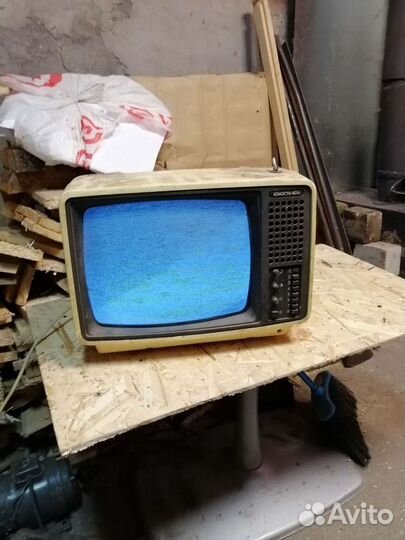 Телевизор юность 406
