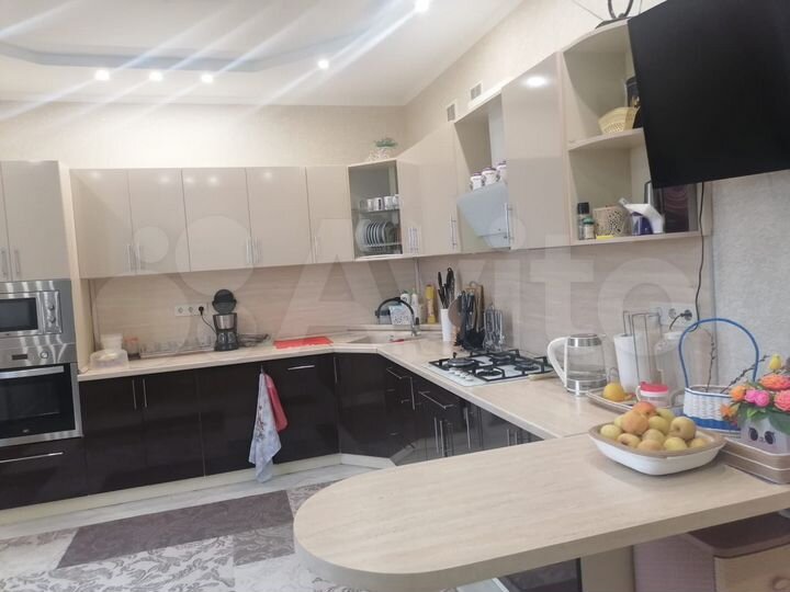 Дом 239,6 м² на участке 15 сот.