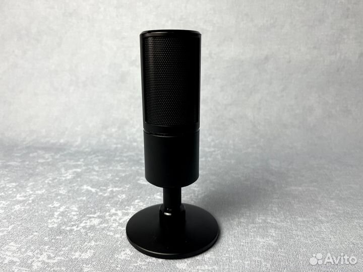 Микрофон Razer Seiren x