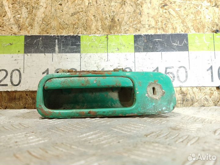 Ручка багажника наружняя Volkswagen Polo 1994-1999