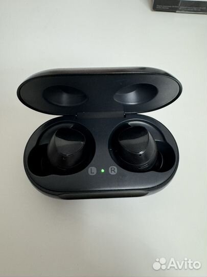 Наушники Samsung Galaxy buds
