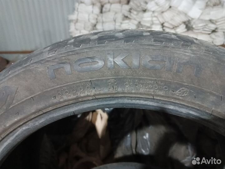 Nokian Tyres Hakkapeliitta 8 245/45 R19 102T