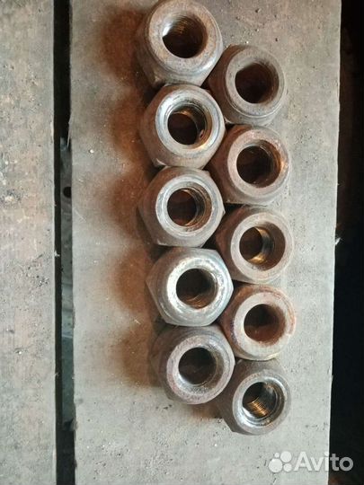 Колёсные гайки