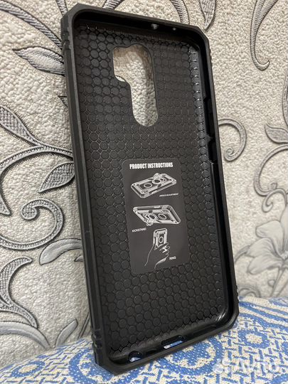 Чехлы на телефон