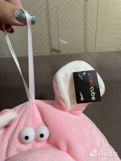 Свинья игрушка новая red cube