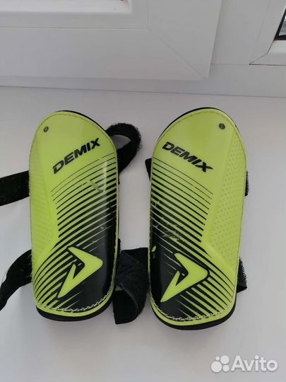 Щитки для футбола от 8- 12 лет