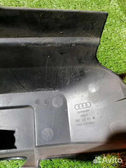Декоративная крышка двс 06E103925H Audi A6 4F2