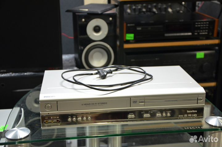 VHS-DVD проигрыватель Philips 6 Head Hi-Fi пульт