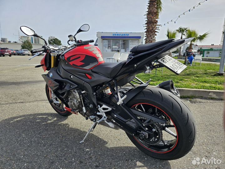 Продам мотоцикл bmw s1000r 2017 г, рестайлинг