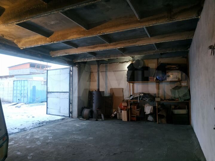 Гараж, > 30 м²